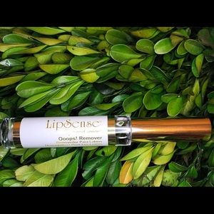 LipSense Oops Remover